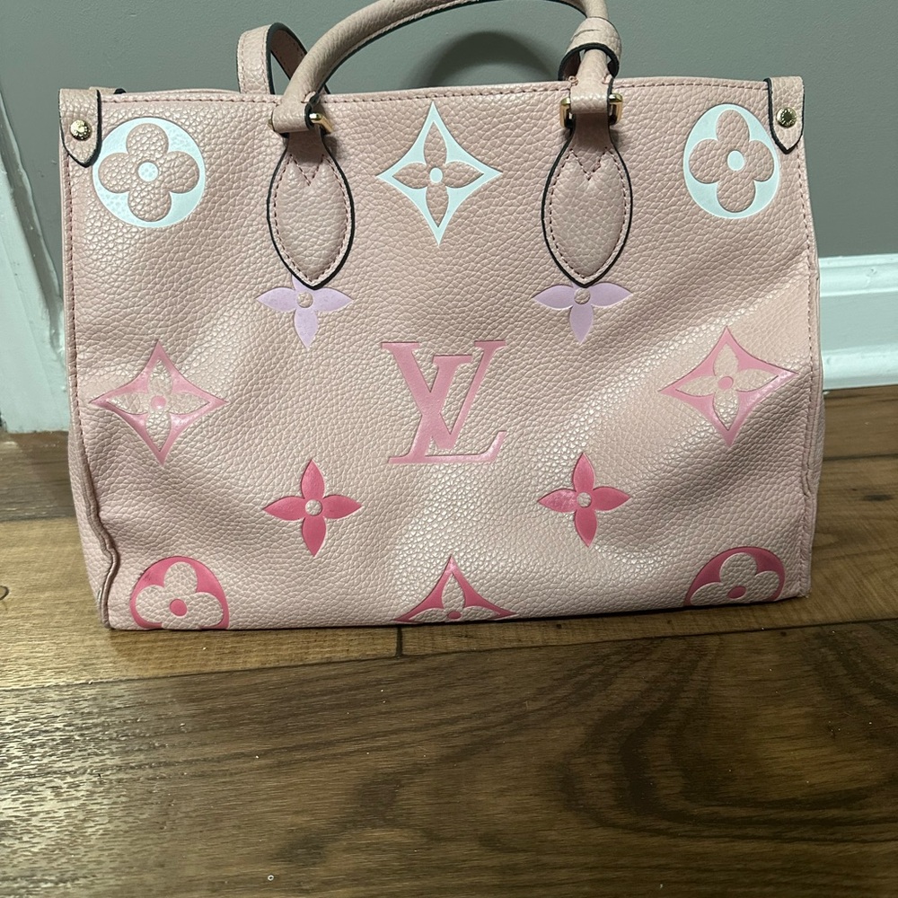 Louis Vuitton Pink Monogram Tote with Elegant Design